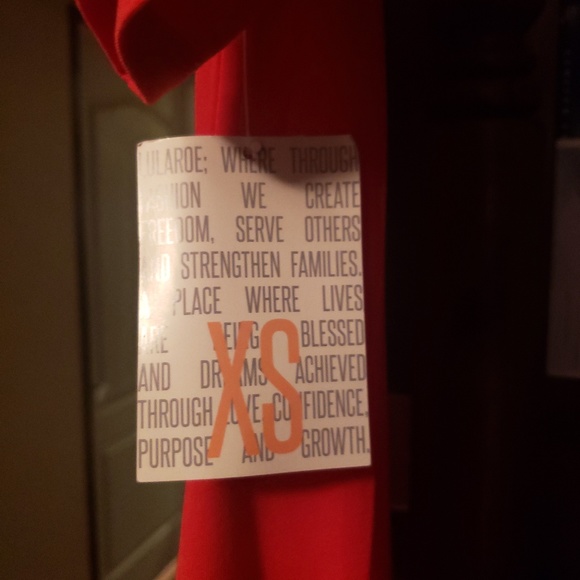 XS NWT LulaRoe Perfect T - Picture 2 of 2